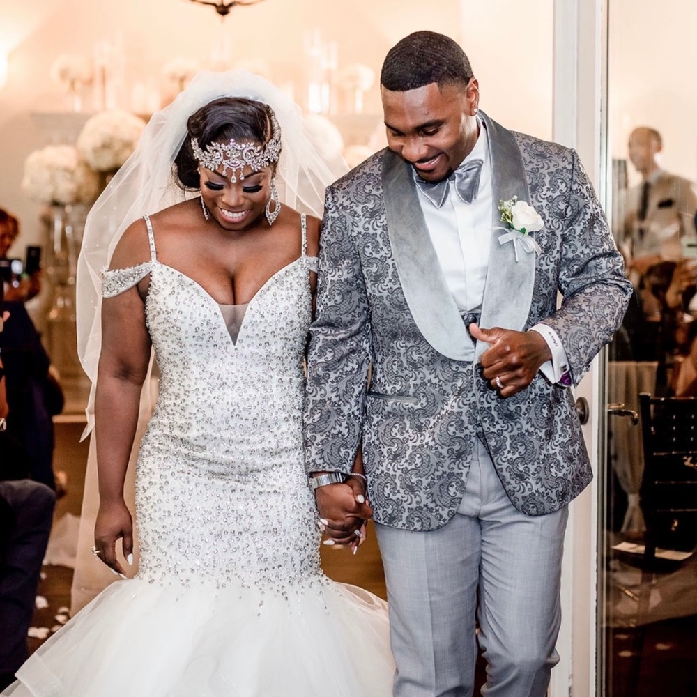 Colors Couture Wedding Dress - Picture 4 of 6